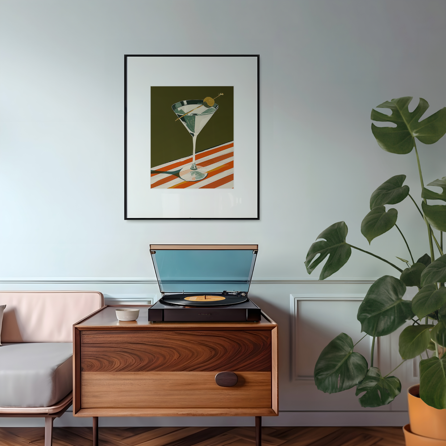 Retro Martini Glass Art Print - Vintage-Inspired Bar Wall Art